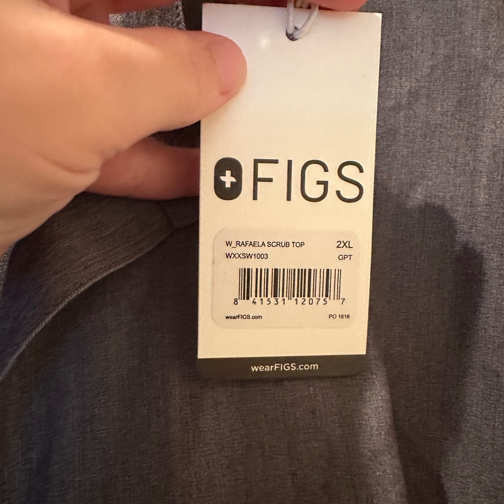 Figs Rafaela NWT - Picture 2 of 2
